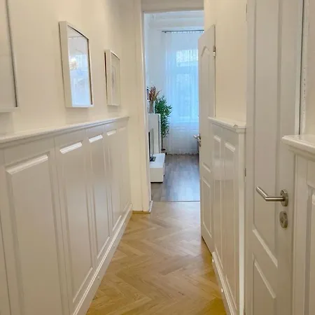 Three Rings Appartement